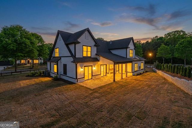 6004 Hemingway Lane, Gainesville, GA 30506