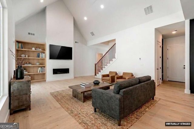 6004 Hemingway Lane, Gainesville, GA 30506