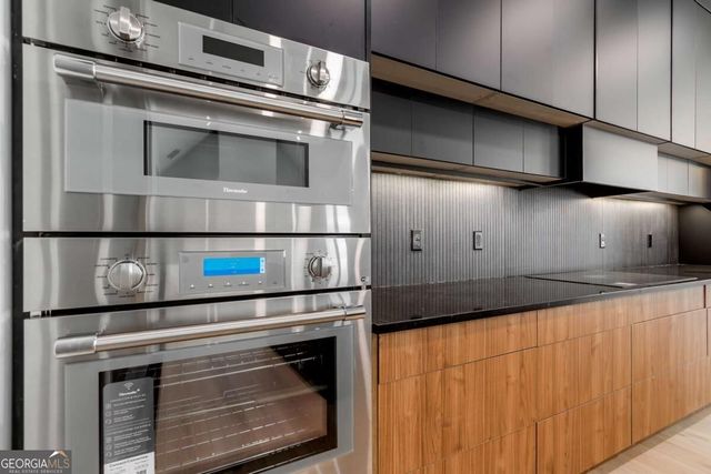 6004 Hemingway Lane, Gainesville, GA 30506