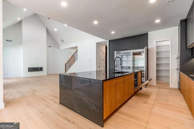 6004 Hemingway Lane, Gainesville, GA 30506