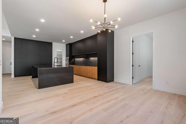 6004 Hemingway Lane, Gainesville, GA 30506
