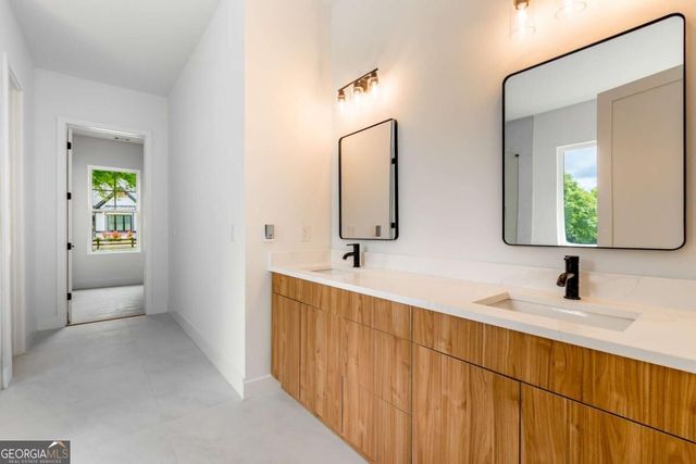 6004 Hemingway Lane, Gainesville, GA 30506