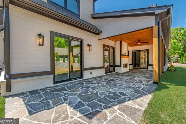 6004 Hemingway Lane, Gainesville, GA 30506