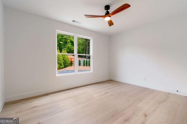 6004 Hemingway Lane, Gainesville, GA 30506