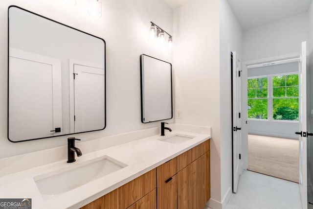 6004 Hemingway Lane, Gainesville, GA 30506