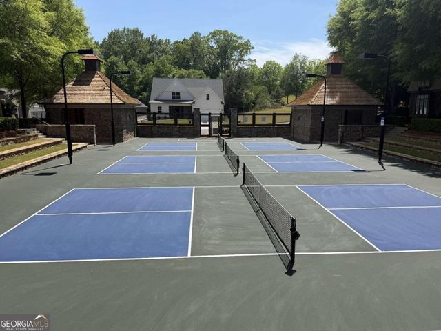 6004 Hemingway Lane, Gainesville, GA 30506