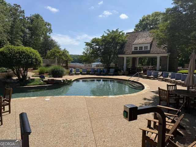 6004 Hemingway Lane, Gainesville, GA 30506