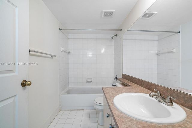 11133 SW 8th St 104, Pembroke Pines, FL 33025