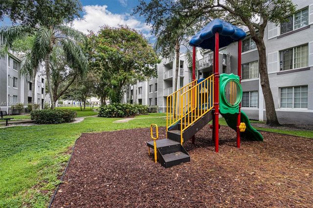 11133 SW 8th St 104, Pembroke Pines, FL 33025