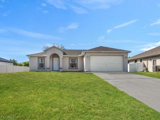 2120 SW 28th TER, Cape Coral, FL 33914