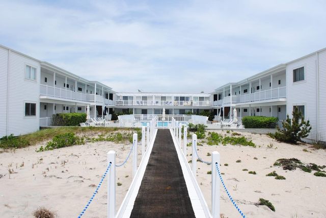 281 Dune Road 16B, Westhampton Beach, NY 11978