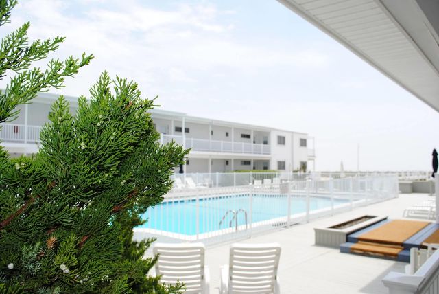 281 Dune Road 16B, Westhampton Beach, NY 11978