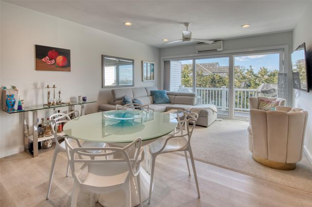 281 Dune Road 16B, Westhampton Beach, NY 11978