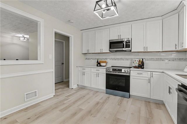 105 Buckhurst Way, Atlanta, GA 30349