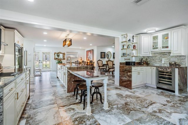 6907 W CREEK DRIVE, Tampa, FL 33615