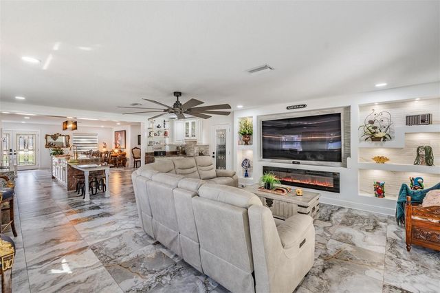 6907 W CREEK DRIVE, Tampa, FL 33615