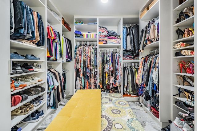 6907 W CREEK DRIVE, Tampa, FL 33615