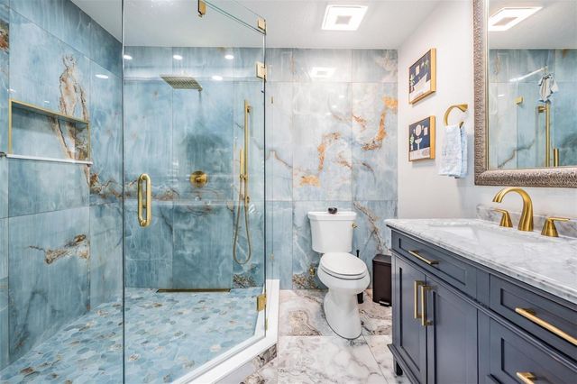 6907 W CREEK DRIVE, Tampa, FL 33615