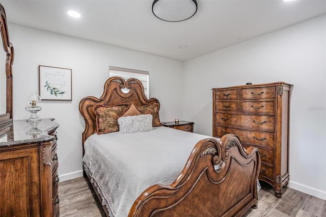 6907 W CREEK DRIVE, Tampa, FL 33615