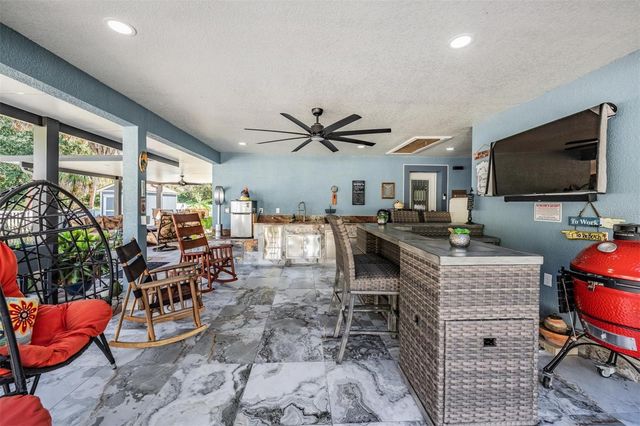 6907 W CREEK DRIVE, Tampa, FL 33615