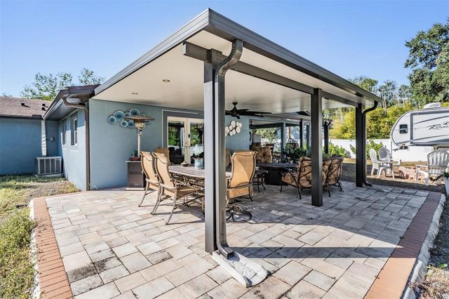 6907 W CREEK DRIVE, Tampa, FL 33615