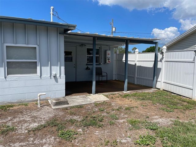 5833 MCKEE LAKE DRIVE N, St Petersburg, FL 33709
