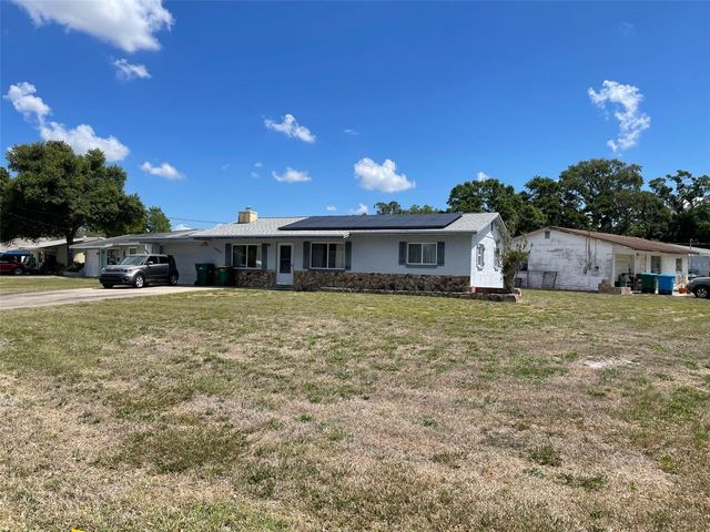5833 MCKEE LAKE DRIVE N, St Petersburg, FL 33709