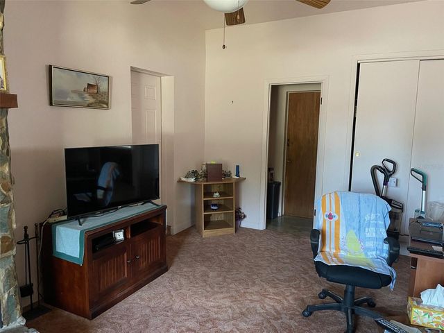 5833 MCKEE LAKE DRIVE N, St Petersburg, FL 33709