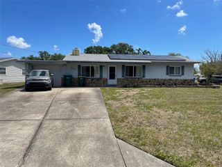5833 MCKEE LAKE DRIVE N, St Petersburg, FL 33709