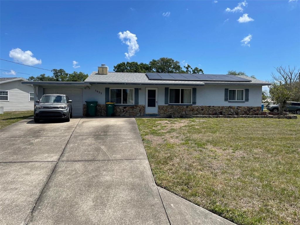 5833 MCKEE LAKE DRIVE N, St Petersburg, FL 33709