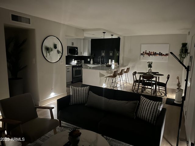 8649 E Royal Palm Road 121, Scottsdale, AZ 85258