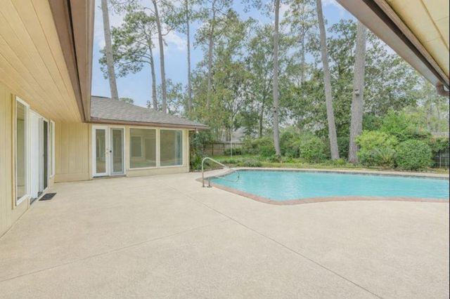 5502 Olympia Fields Lane, Houston, TX 77069