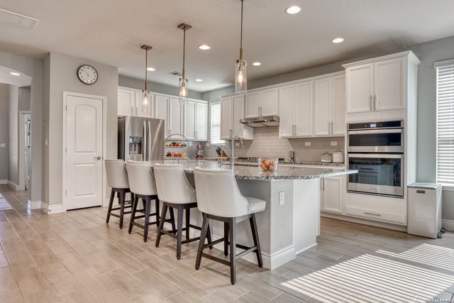 7610 Desperado Way, Boerne, TX 78015