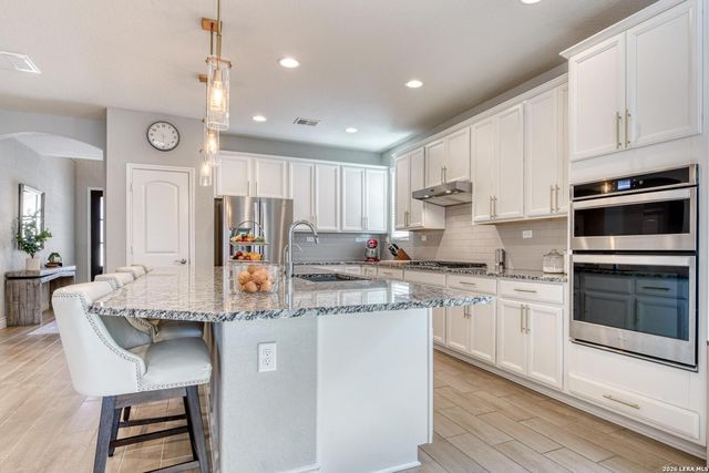 7610 Desperado Way, Boerne, TX 78015