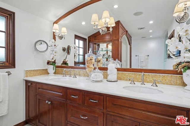 13041 Evanston Street, Los Angeles, CA 90049