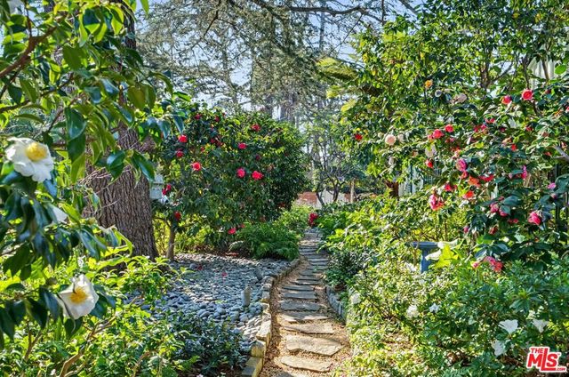 13041 Evanston Street, Los Angeles, CA 90049