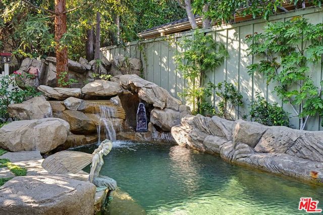 13041 Evanston Street, Los Angeles, CA 90049