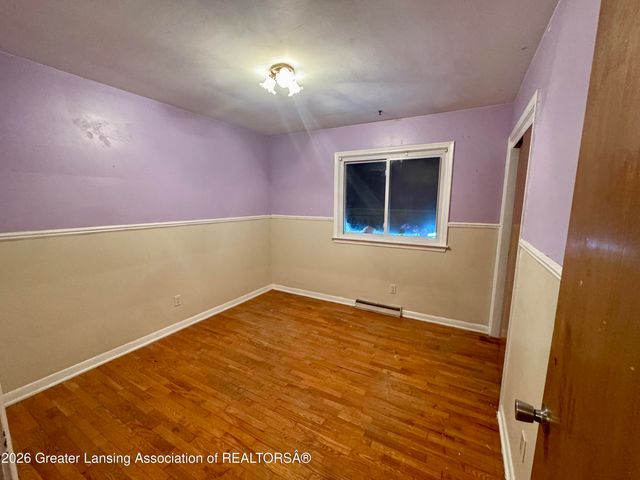 3824 Schlee Street, Lansing, MI 48910