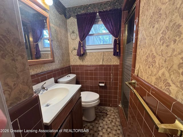 3824 Schlee Street, Lansing, MI 48910