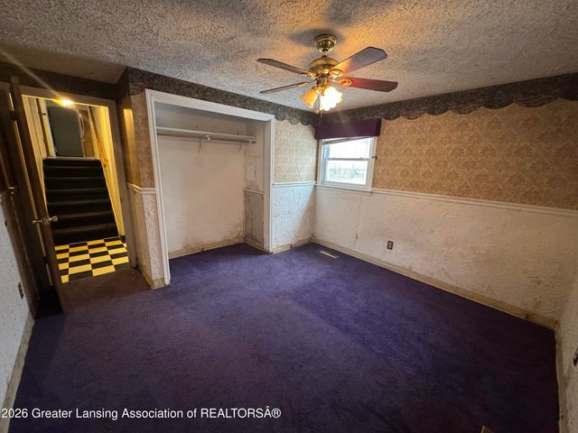 3824 Schlee Street, Lansing, MI 48910