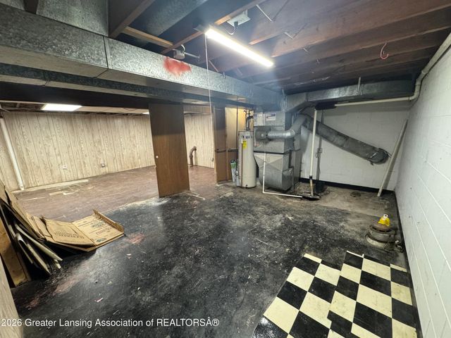 3824 Schlee Street, Lansing, MI 48910