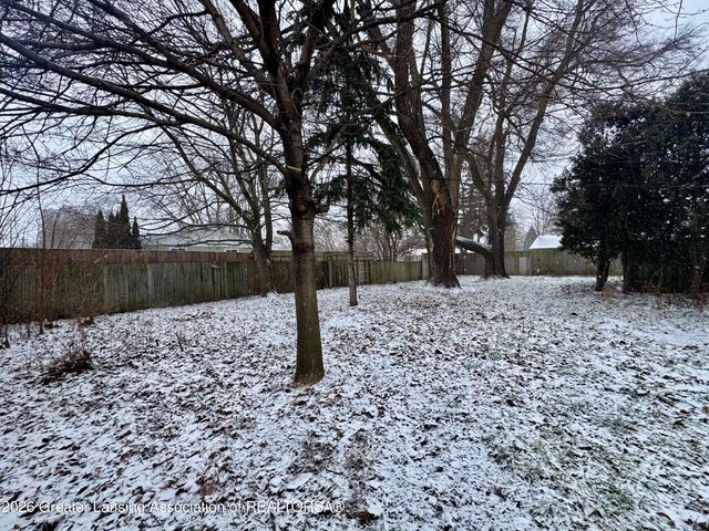 3824 Schlee Street, Lansing, MI 48910