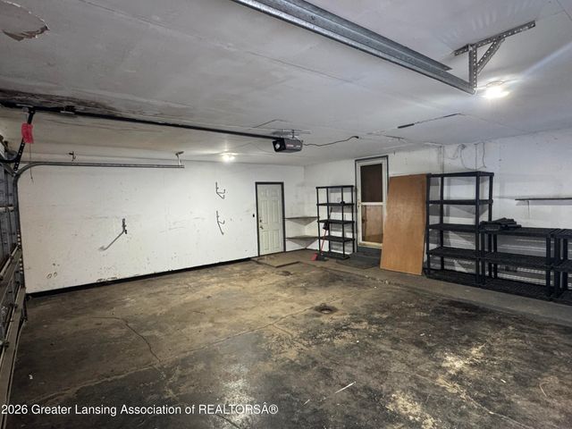 3824 Schlee Street, Lansing, MI 48910