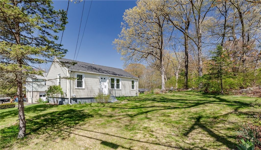 19 Leigh Road, Cumberland, RI 02864