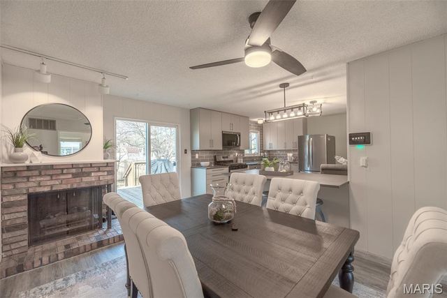 699 Fox Plains Drive, Florissant, MO 63034