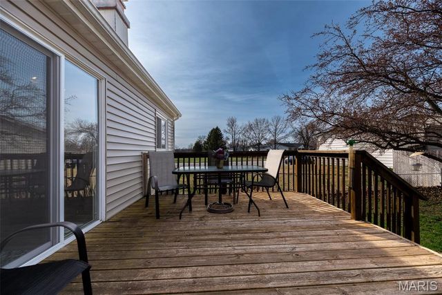 699 Fox Plains Drive, Florissant, MO 63034