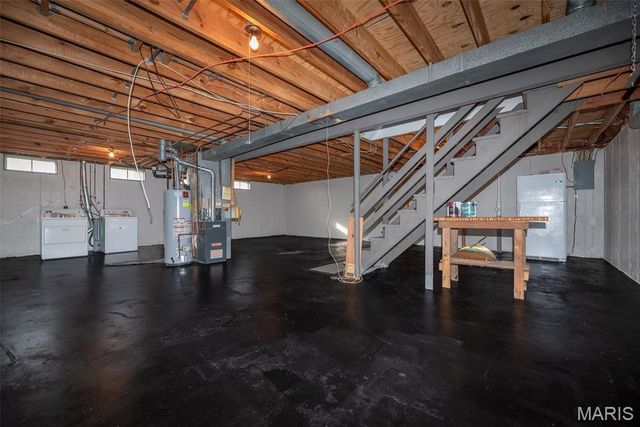 699 Fox Plains Drive, Florissant, MO 63034