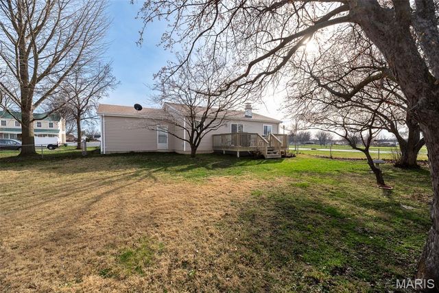 699 Fox Plains Drive, Florissant, MO 63034