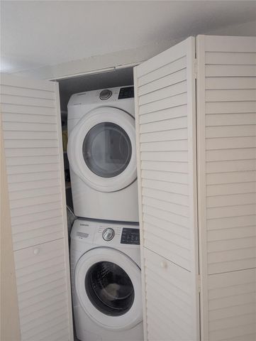 14509 SEAFORD 102, Tampa, FL 33613