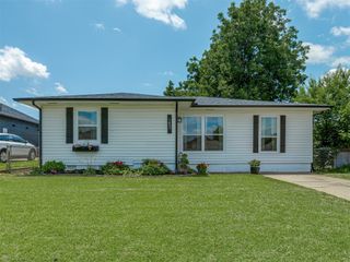 1405 W Watts Street, El Reno, OK 73036